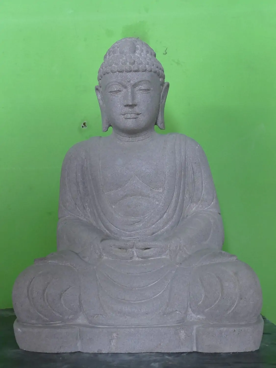  Product image 2 of the product “Seated Japanese Buddha made of Riverstone in Dhyana position - gesture of meditation, H. 80cm ”